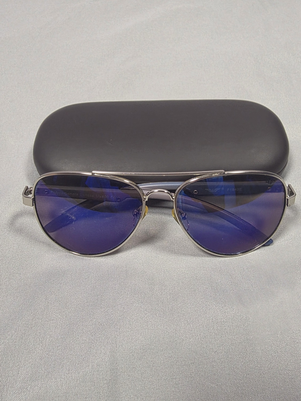 Adult Silver Toned Aviator Sun Glasses